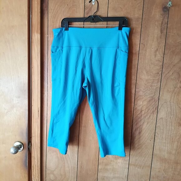 avia plus size womens blues capri leggings size 2X - Picture 2 of 3